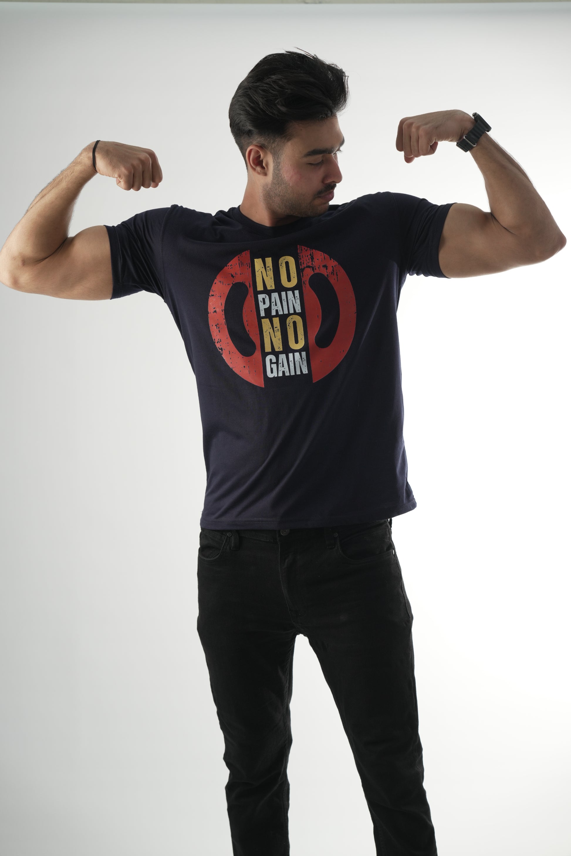 "No Pain No Gain" T-shirt by Inceptors Wear featuring a bold motivational design, made from soft, breathable fabric for gym and casual wear.